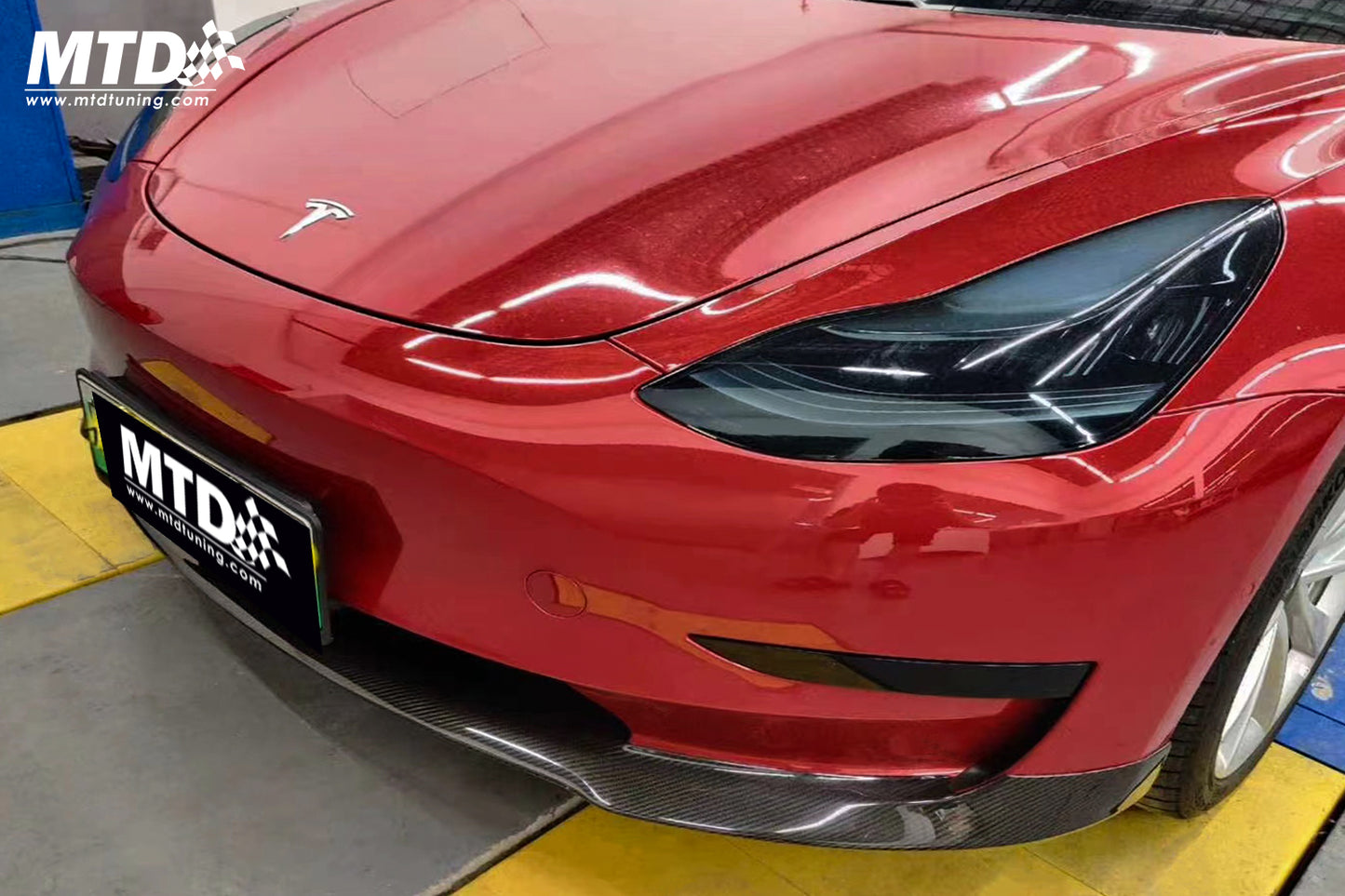 red Tesla model 3 carbon fiber body kit